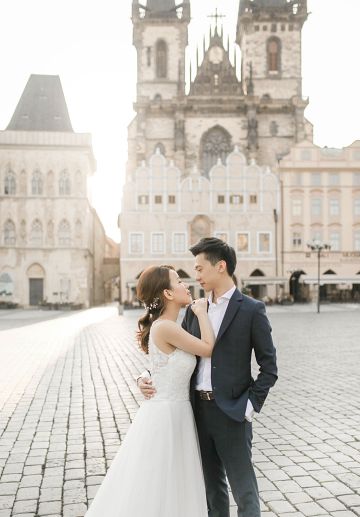 Prague Wedding Photoshoot with Surprise Proposal
