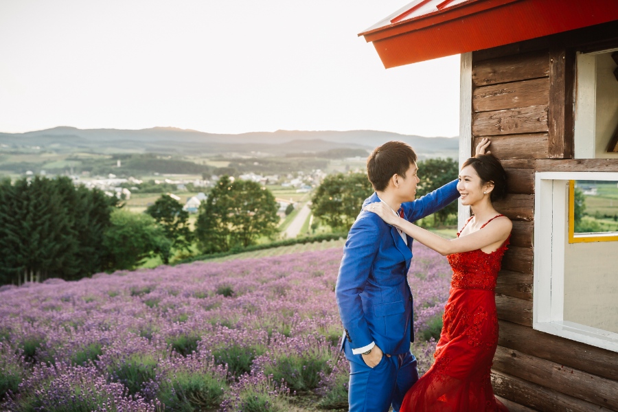 Hokkaido Lavender Pre-Wedding Photography at Roller Coaster Road and Lavender Park by Kouta on OneThreeOneFour 22