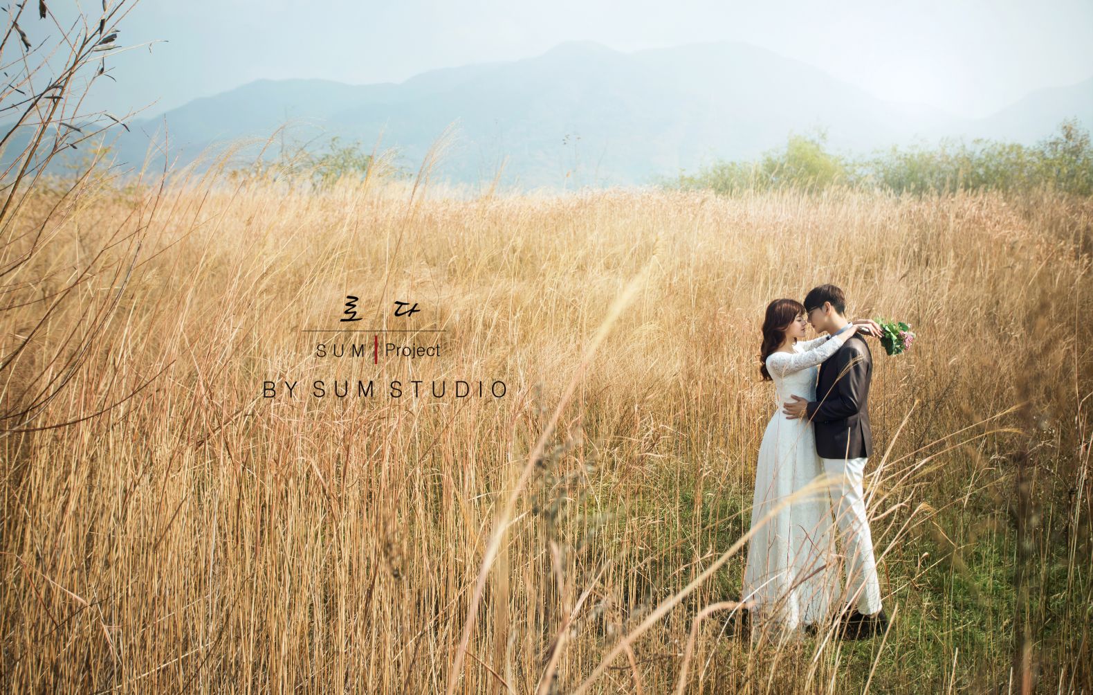Korea Wedding Outdoor Photography in Autumn with Mapletrees (NEW) by SUM Studio on OneThreeOneFour 11