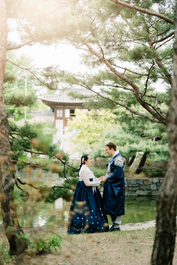 B&J: Hanbok pre-wedding at Namsangol Hanok Village in Seoul by Jungyeol on OneThreeOneFour 24