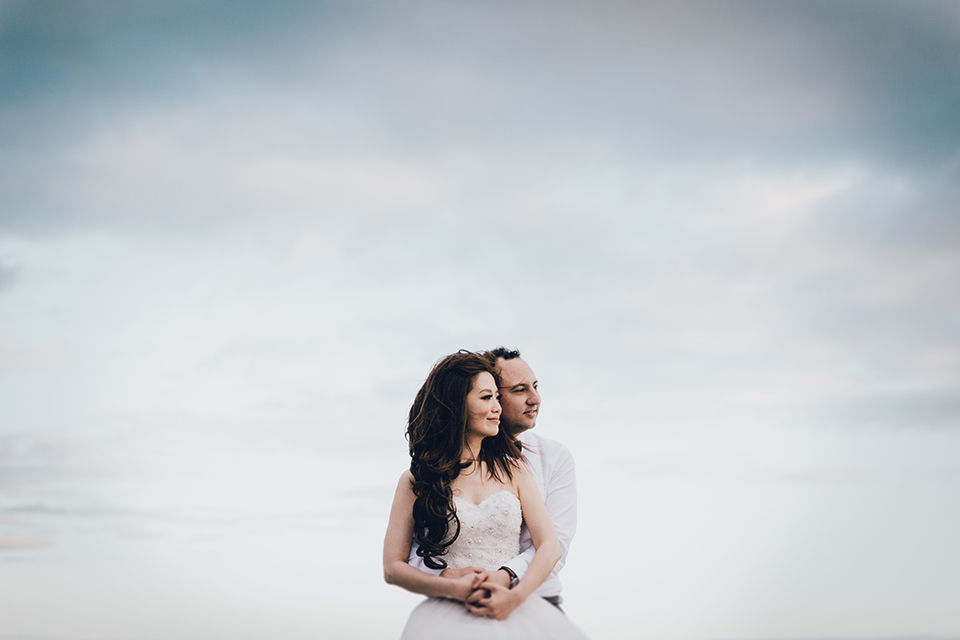 Melbourne Outdoor Pre-Wedding Photoshoot at the Beach in Autumn by Felix  on OneThreeOneFour 32