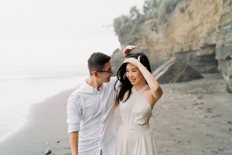 D&T: Pre-wedding in Bali at Nyanyi Beach and Rice Fields by Rhick on OneThreeOneFour 7