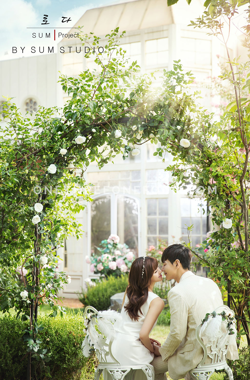 Korean Wedding Photos: Garden (NEW) by SUM Studio on OneThreeOneFour 7