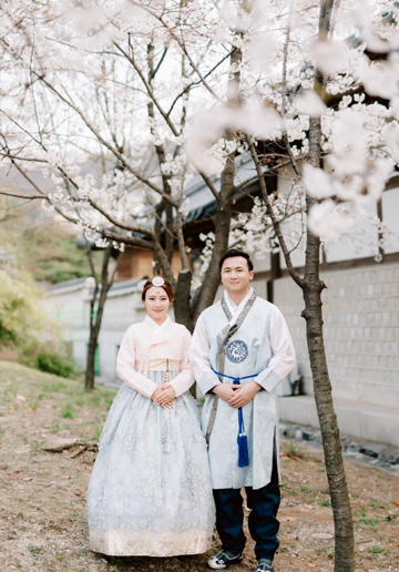 Korea Spring Pre-wedding Photoshoot with Hanbok at Namsangol Hanok Village and Nami Island