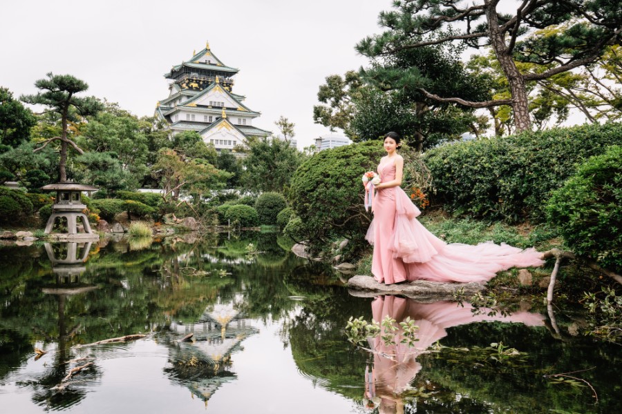 Japan Kyoto Pre-Wedding Photoshoot At Nara Deer Park, Fushimi Inari Shrine, Osaka Castle, Shinsekai and Shinsaibashi by Kinosaki  on OneThreeOneFour 3