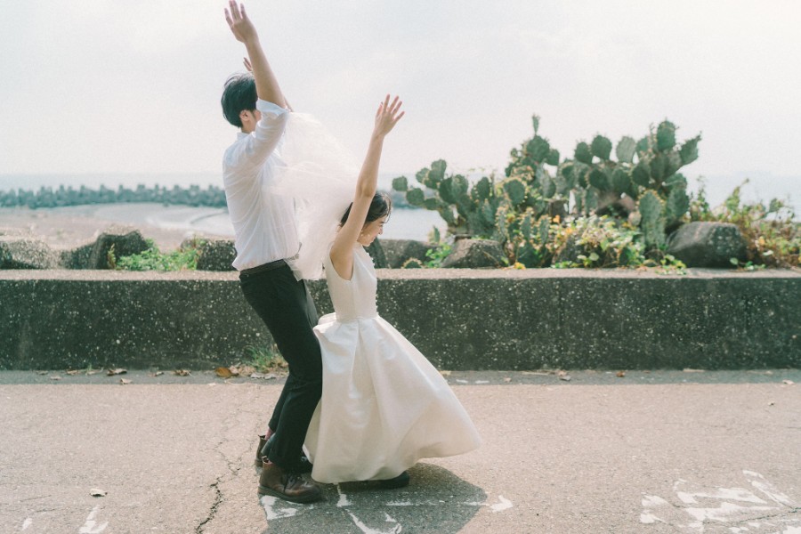 Forest Intimate Pre-wedding Photoshoot | Taiwan Prewedding Photoshoot by Star on OneThreeOneFour 15