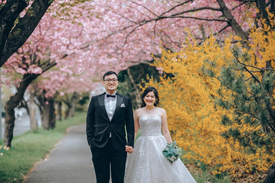 Hokkaido Pre-Wedding Photoshoot at Hokkaido Government Building & Temiya Park by Kuma on OneThreeOneFour 6
