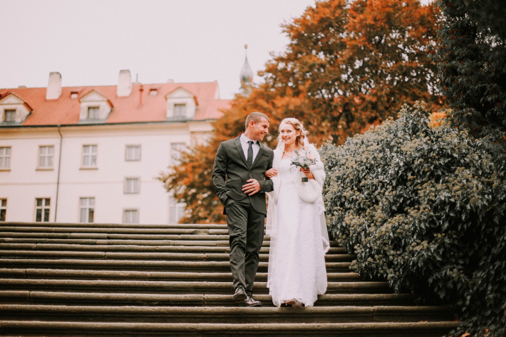 Prague Wedding Photoshoot in Autumn At Old Town Square, Charles Bridge And Astronomical Clock by Vickie  on OneThreeOneFour 4