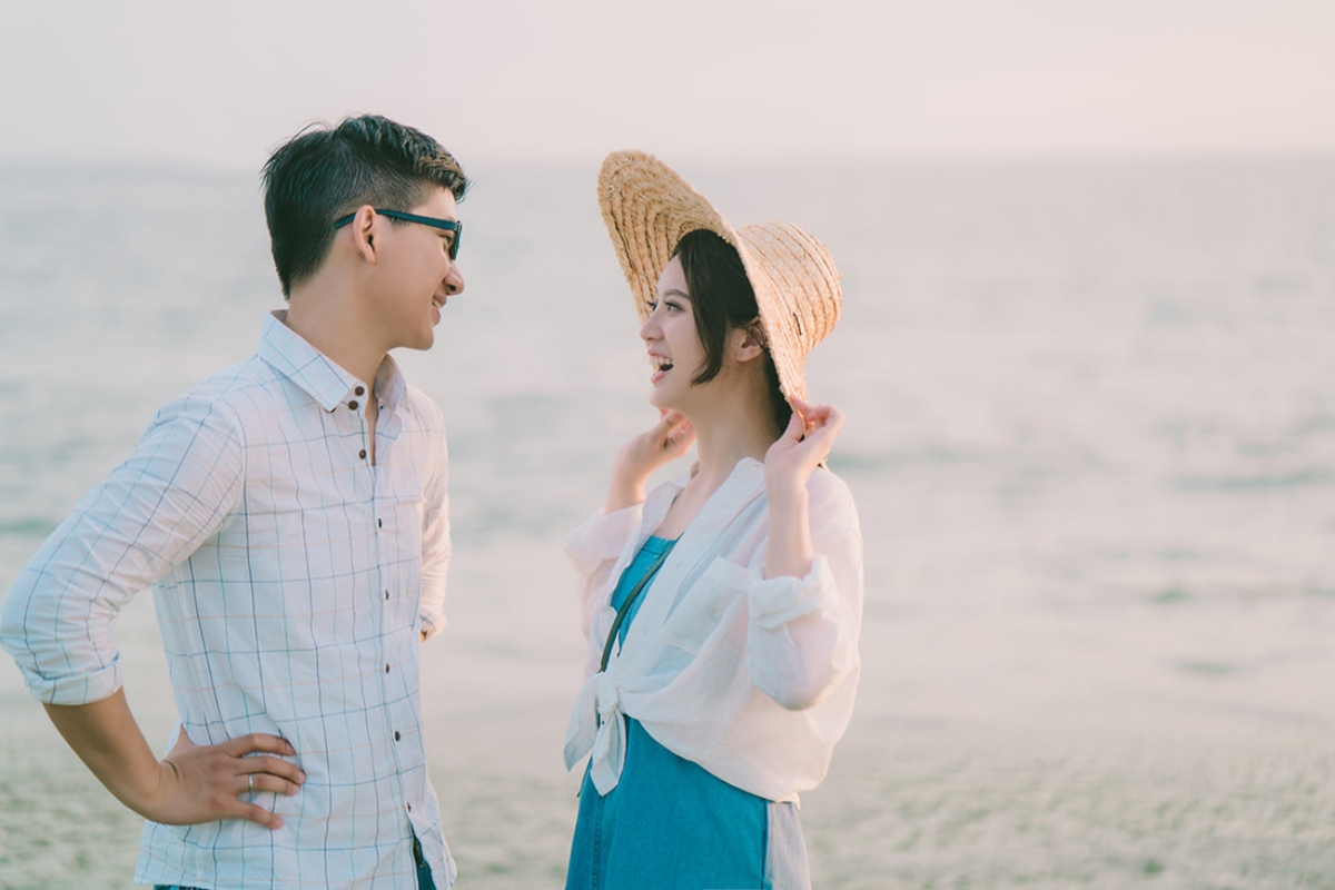 Taiwan Pre-Wedding Photoshoot Local Neighbourhood Street Garden Beach by  on OneThreeOneFour 22