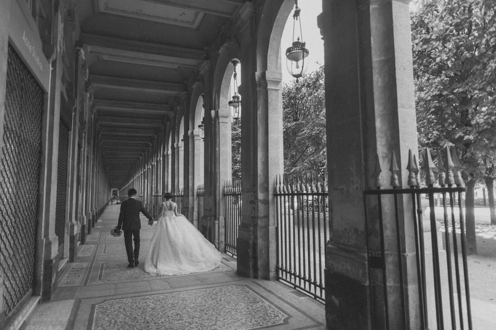 Paris Wedding Photo Session Arc de Triomphe by Vin on OneThreeOneFour 27