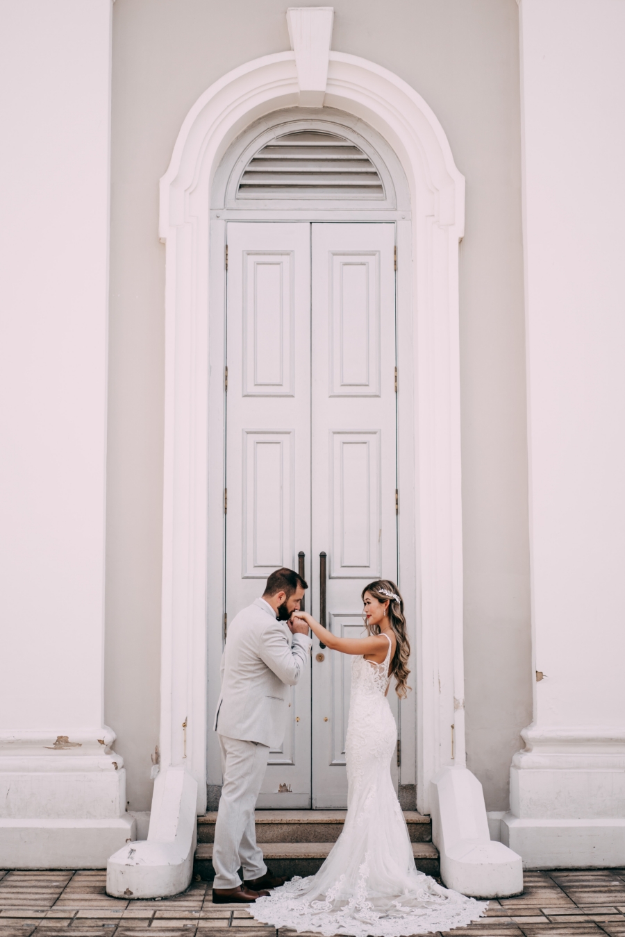 Singapore Post-Wedding Photoshoot At National Museum, Fort Canning Park and Marina Bay For American Couple  by Michael  on OneThreeOneFour 1