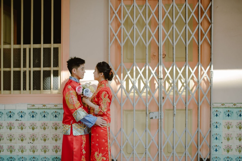 M&C: Singapore Outdoor Pre-wedding in traditional wedding outfit by Samantha on OneThreeOneFour 7