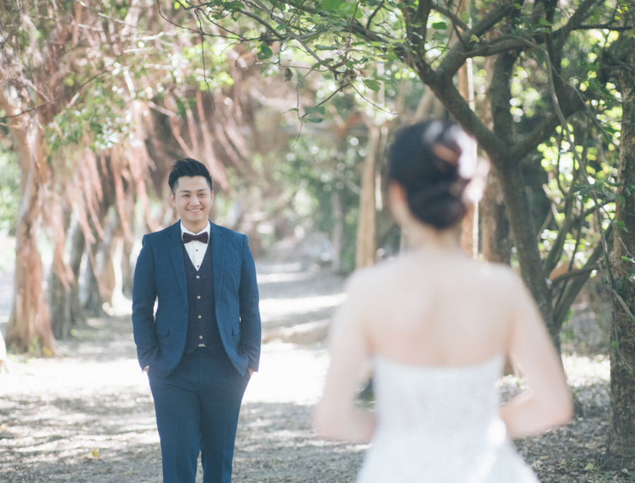Hong Kong Outdoor Pre-Wedding Photoshoot At Nam Sang Wai by Paul on OneThreeOneFour 2