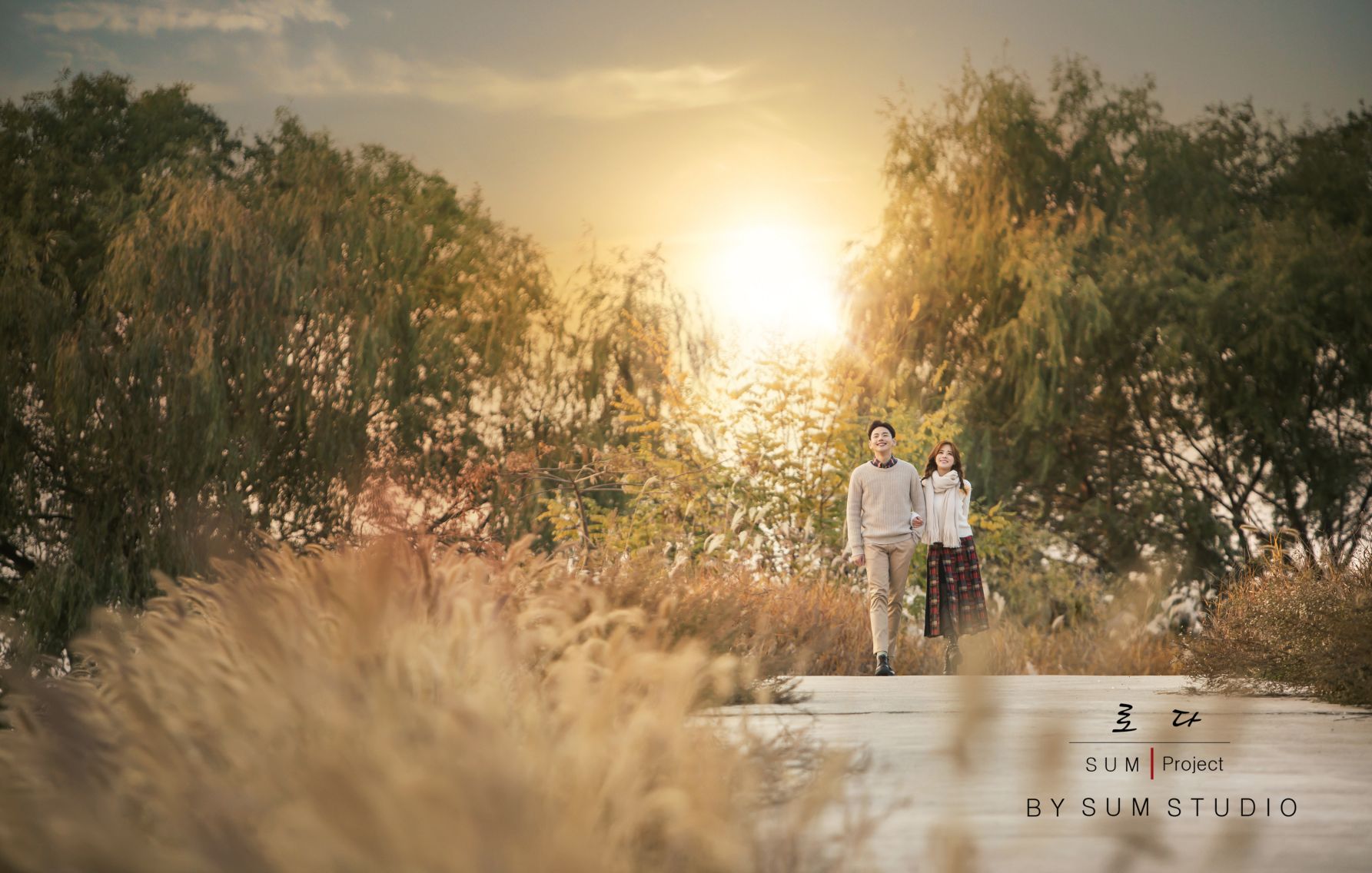 Korea Wedding Outdoor Photography in Autumn with Mapletrees (NEW) by SUM Studio on OneThreeOneFour 23