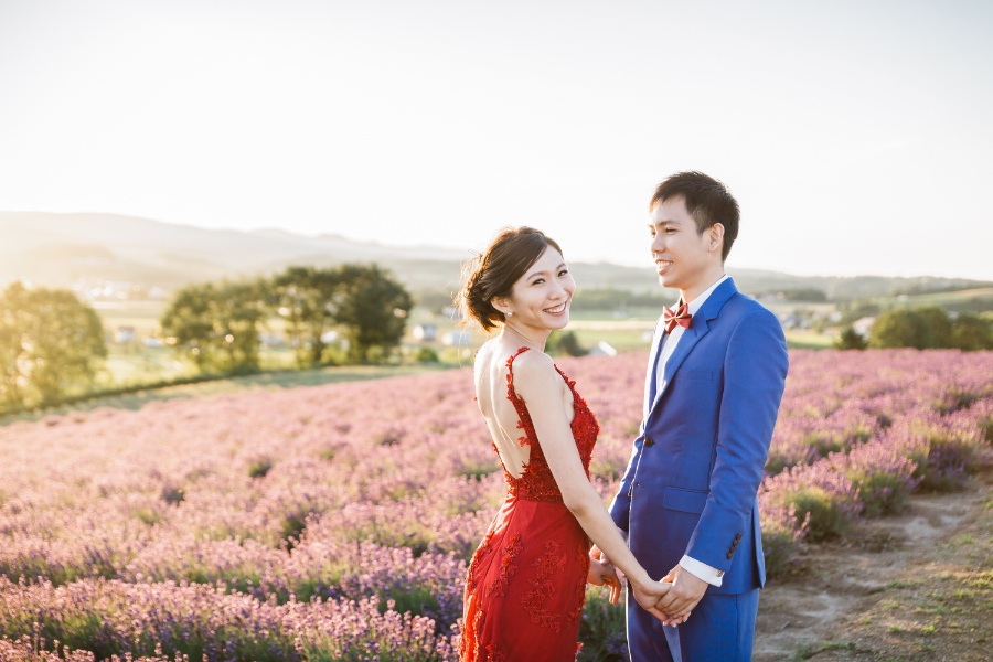 Hokkaido Lavender Pre-Wedding Photography at Roller Coaster Road and Lavender Park by Kouta on OneThreeOneFour 23