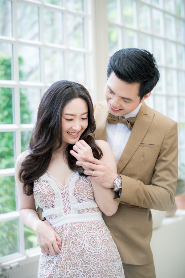 Bangkok Pre-Wedding Photoshoot In Benedict Studio by Nat on OneThreeOneFour 2