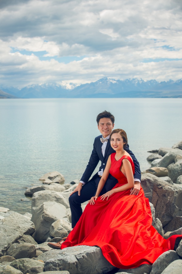New Zealand Pre-Wedding Photoshoot At Lake Tekapo And Lake Pukaki  by Xing on OneThreeOneFour 9
