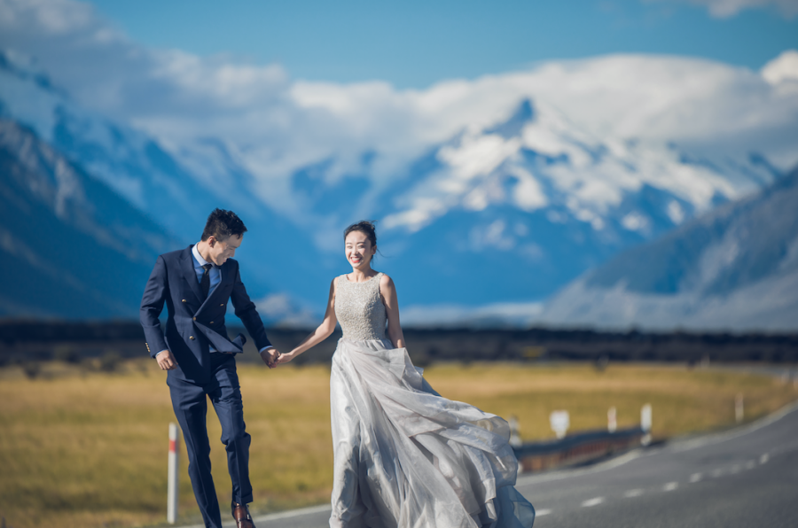 New Zealand Pre-Wedding Photoshoot At Snow Mountain And Night Shoot At Lake Tekapo by Fei on OneThreeOneFour 5