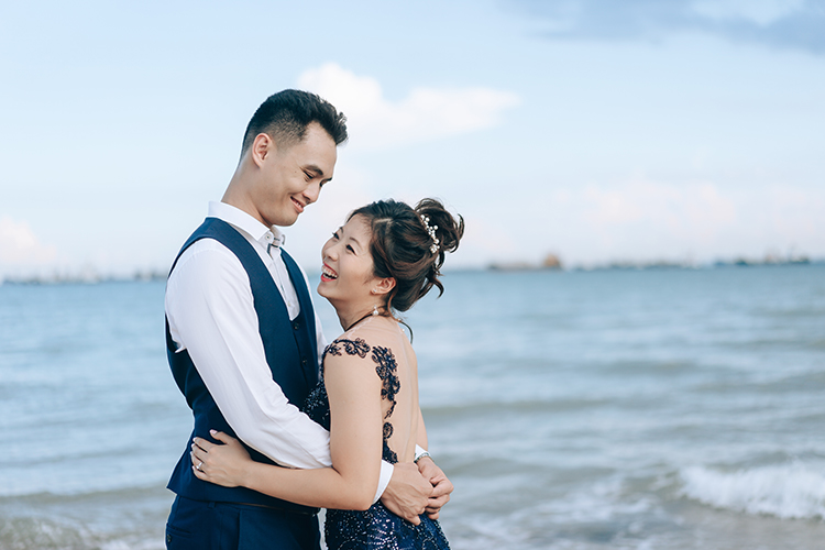 singapore wedding photoshoot east coast park beach