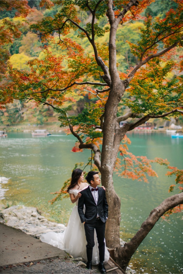 A&L: Kyoto Autumn Pre-wedding Photoshoot at Kimono Forest by Kinosaki on OneThreeOneFour 17