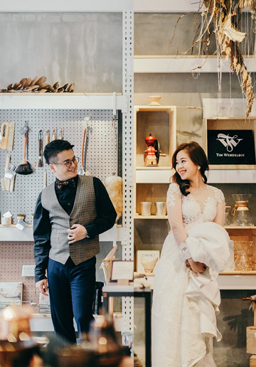 Taiwan Cafe Themed Pre-Wedding Photoshoot 