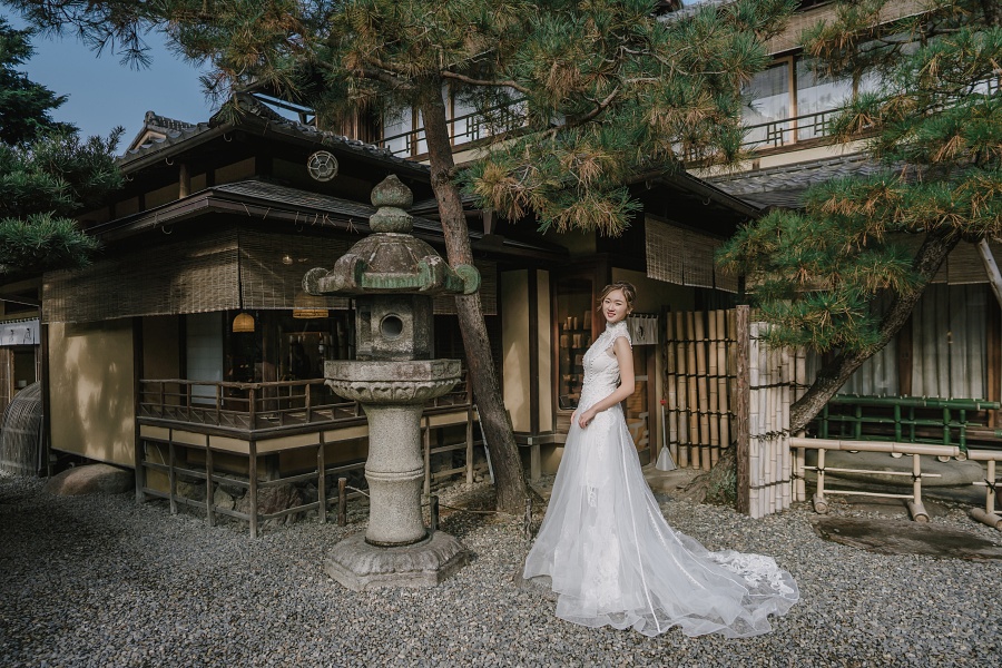 Japan Kyoto Pre-Wedding at Fushimi Inari Shrine and Nara Park by Kinosaki  on OneThreeOneFour 14
