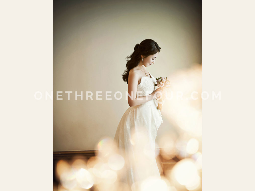 White | Korean Pre-wedding Photography by Pium Studio on OneThreeOneFour 34