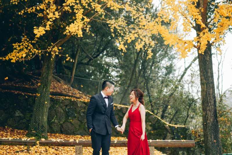 V&H: Kyoto Autumn Pre-wedding Photoshoot at Nara Park and Railway Tracks by Kinosaki on OneThreeOneFour 7