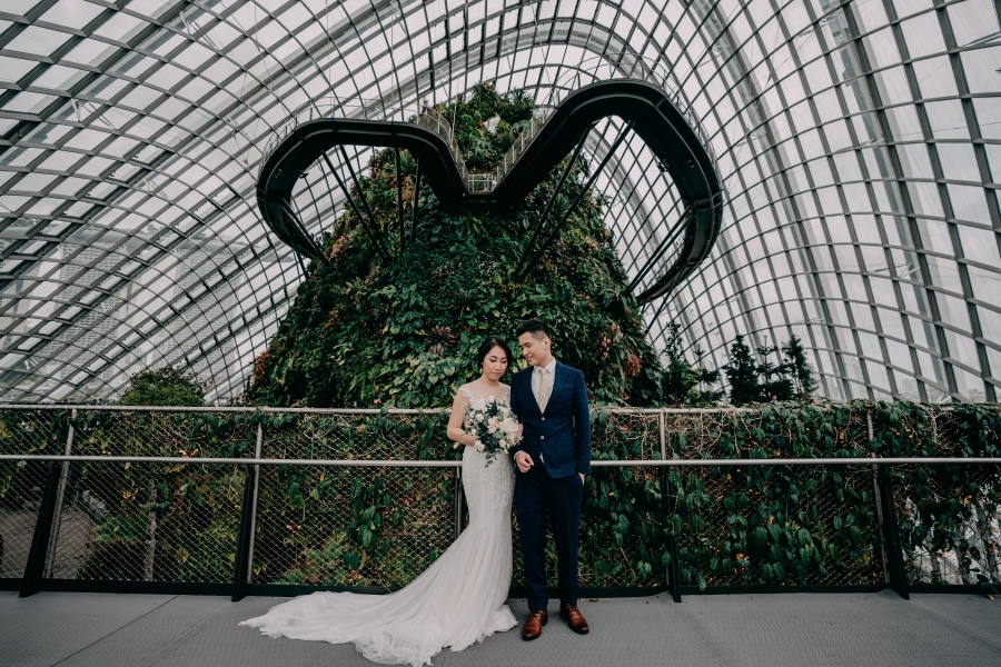 Singapore Pre-Wedding Photoshoot At National Gallery And Gardens By The Bay, Cloud Forest by Michael on OneThreeOneFour 18