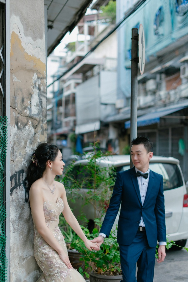 Bangkok Chong Nonsi and Chinatown Prewedding Photoshoot in Thailand by Sahrit on OneThreeOneFour 54