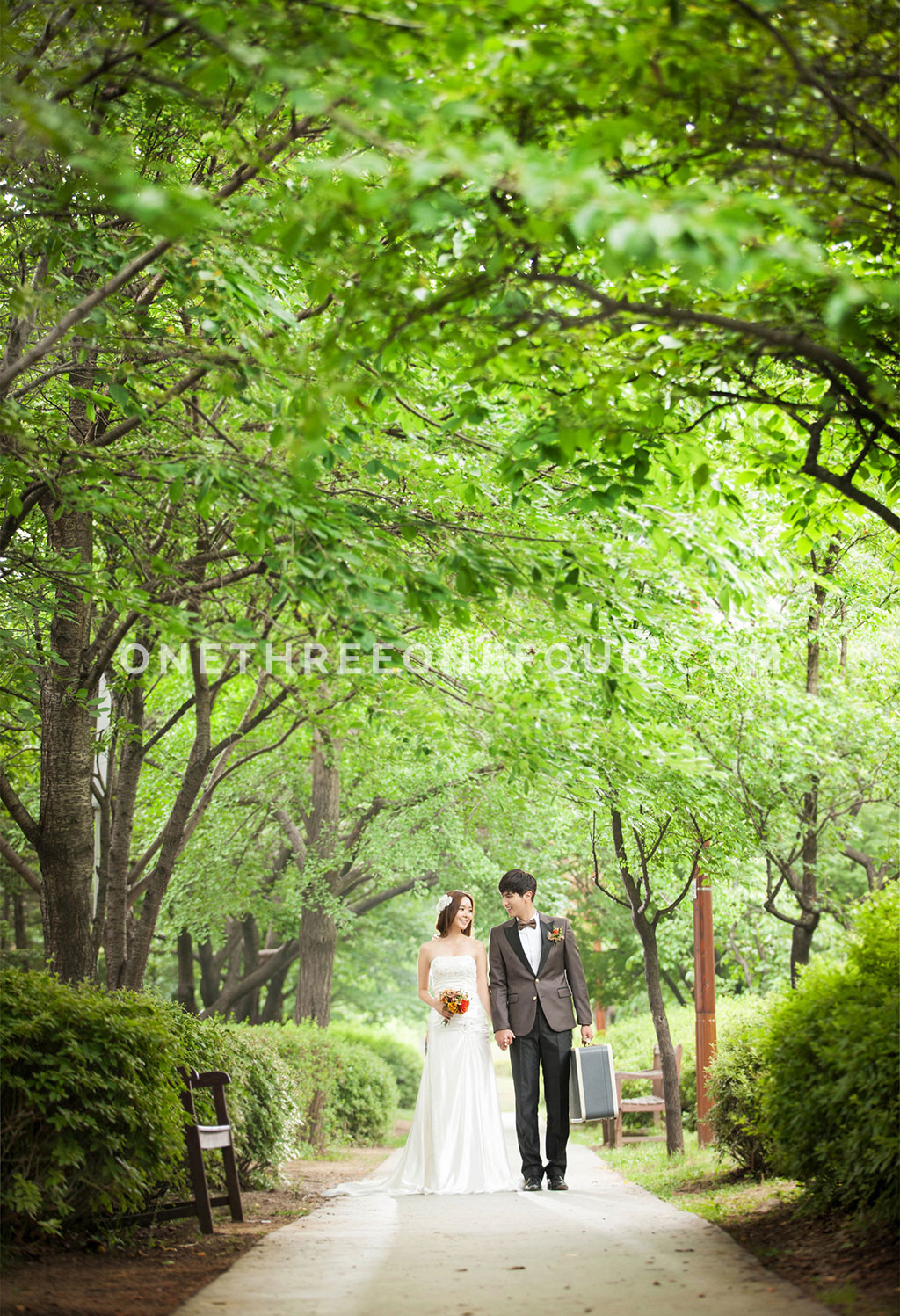[AUTUMN] Korean Studio Pre-Wedding Photography: Seonyudo Park (선유도 공원)  (Outdoor) by The Face Studio on OneThreeOneFour 36