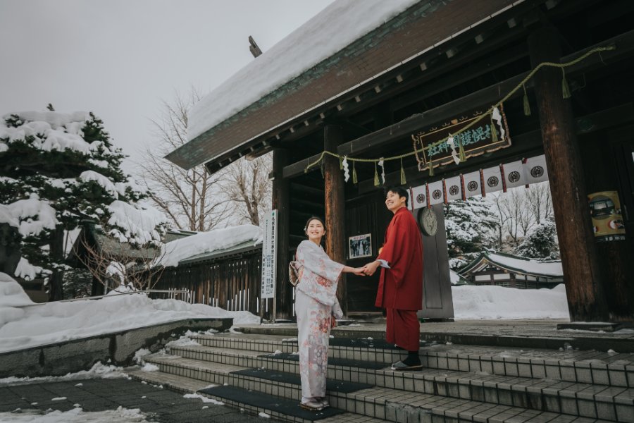 M&J: Magical snowy pre-wedding in Hokkaido wearing kimono by Kuma on OneThreeOneFour 13
