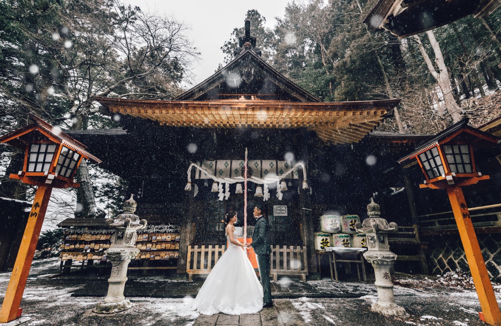 I&V: Japan Tokyo Pre-Wedding And Kimono Photoshoot At Traditional Village And Pagoda During Winter  by Lenham  on OneThreeOneFour 15