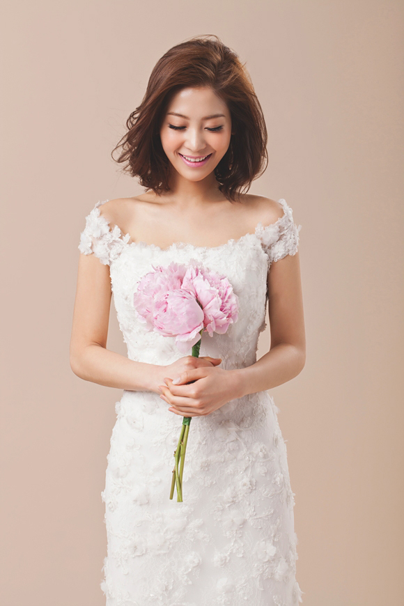 Cloe | Korean Bridal Hair & Makeup Salons | OneThreeOneFour
