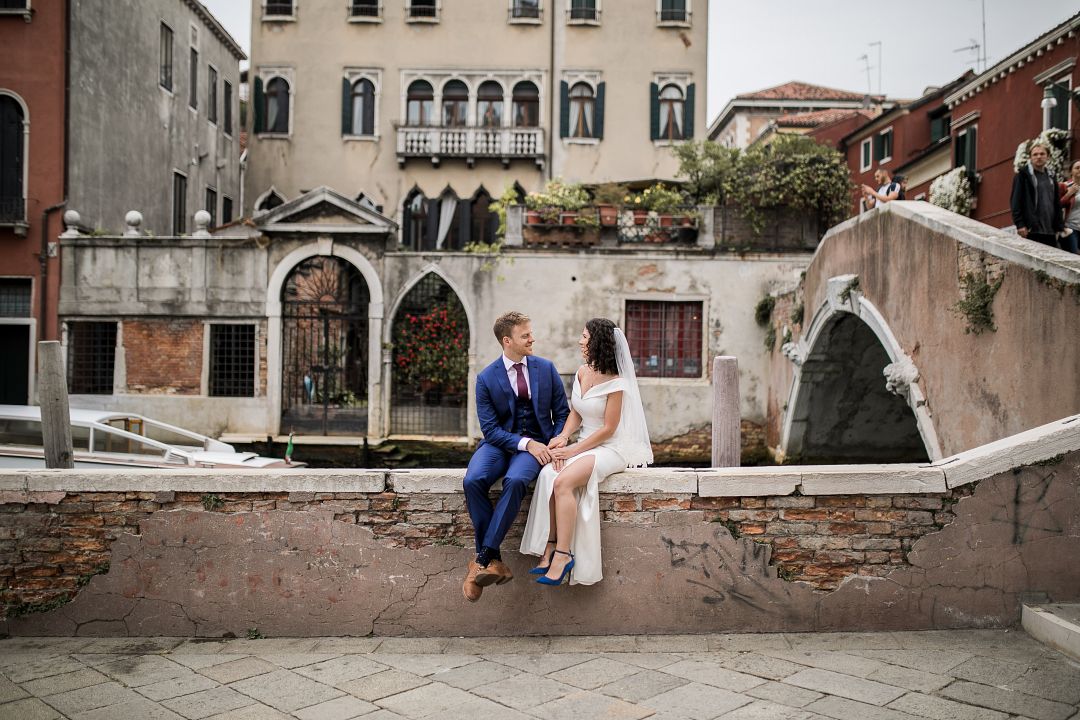 D&K: Romantic pre-wedding photoshoot at Italy Venice by Valerio on OneThreeOneFour 30