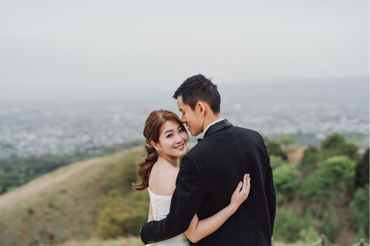 Kyoto Pre-Wedding Photoshoot with Eikando Temple, Mt Wakakusa, and Nara Deer Park by Kinosaki on OneThreeOneFour 30