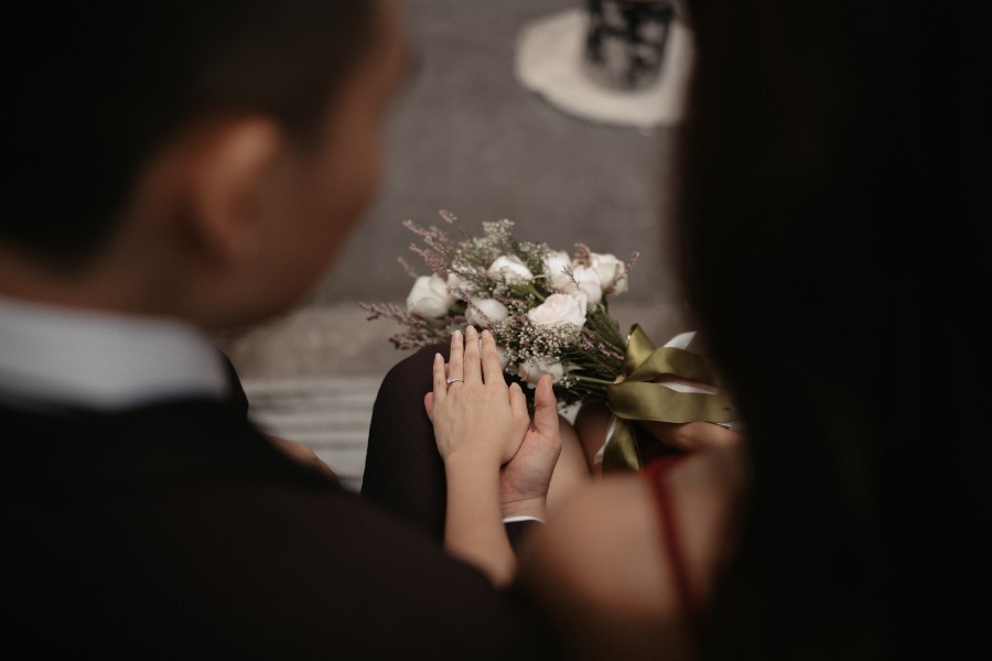 B & H - Singapore Outdoor Pre-Wedding at Jurong Lake Gardens & Back Alleys by Chan on OneThreeOneFour 17