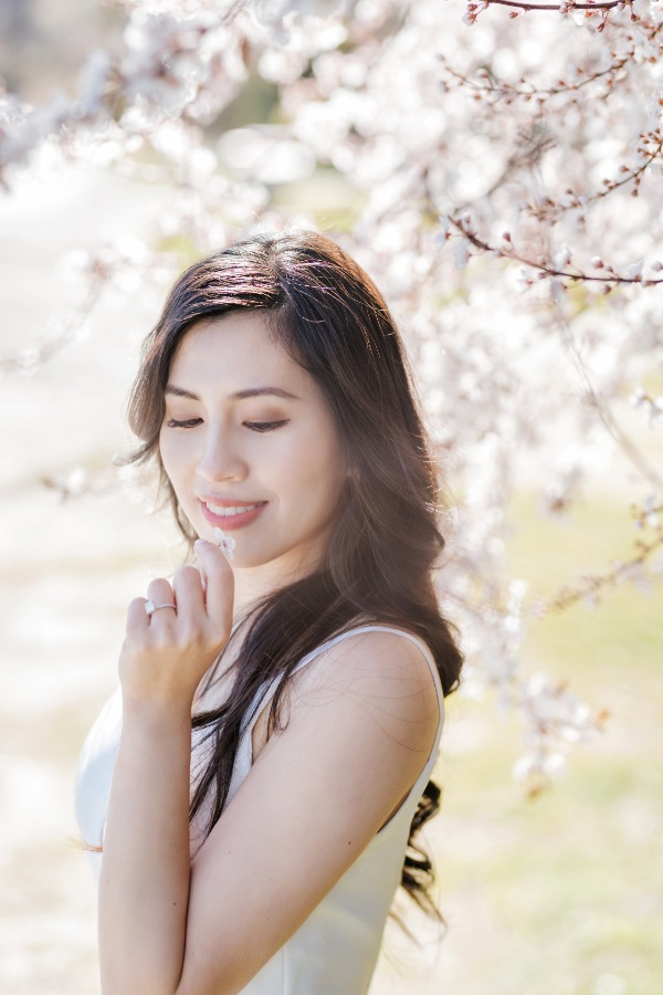 Romantic helicopter outdoor prewedding photoshoot in New Zealand by Fei on OneThreeOneFour 7