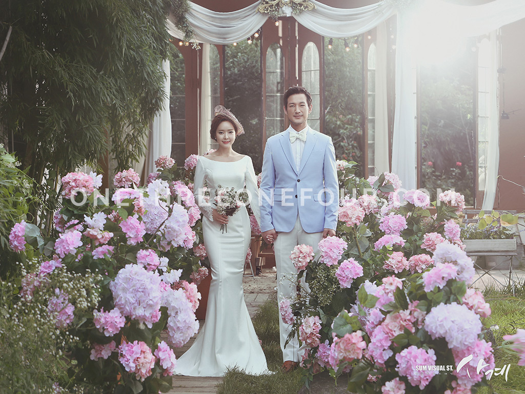 Korean Wedding Photos: Garden & Cafe by SUM Studio on OneThreeOneFour 7
