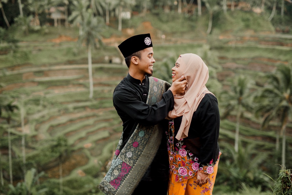 Bali Honeymoon Photography: Post-Wedding Photoshoot For Malay Couple At Tegallalang Rice Paddies  by Dex on OneThreeOneFour 1