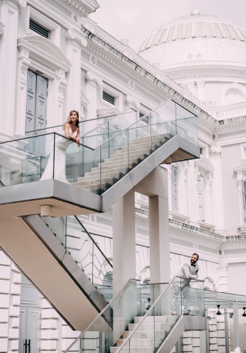 Singapore Post-Wedding Photoshoot At National Museum, Fort Canning Park and Marina Bay For American Couple 