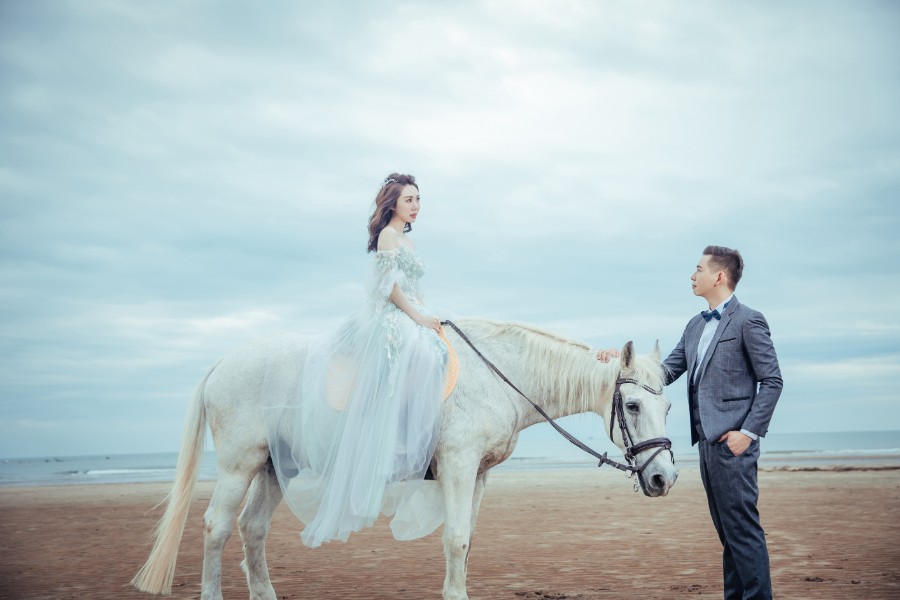 Taiwan Sha Lun Beach Autumn Prewedding Photoshoot by Doukou on OneThreeOneFour 20