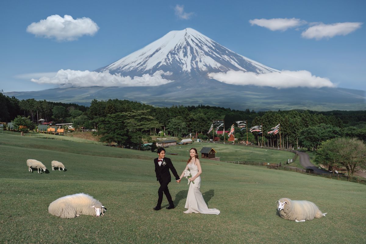 Tokyo Kimono Photoshoot and Prewedding Photoshoot At Makaino Farm & Saiko Lake with Mount Fuji by Dahe on OneThreeOneFour 15