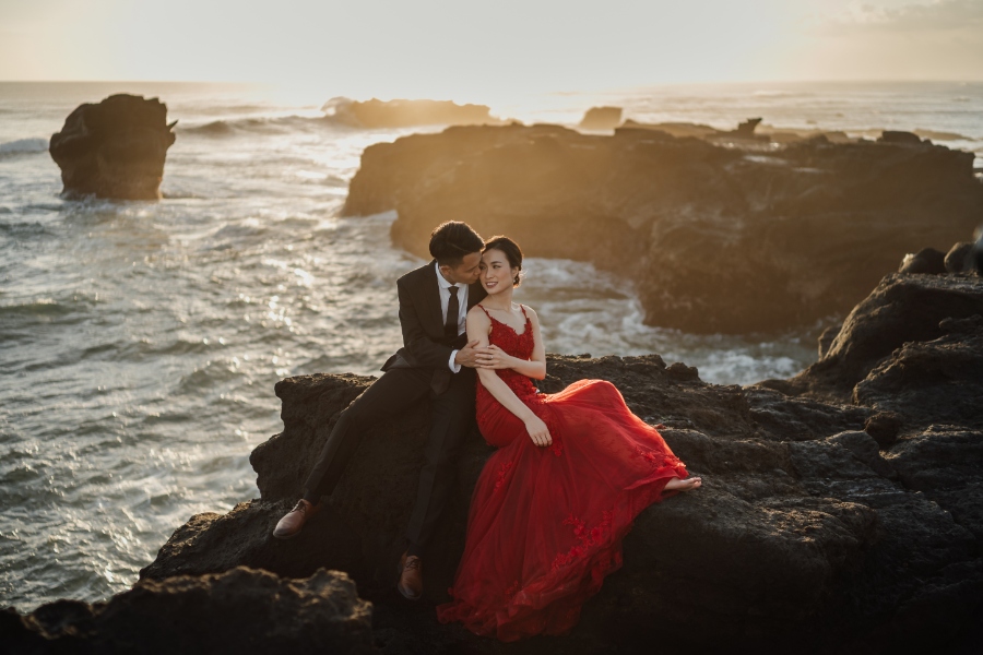 K&C: Hong Kong Couple's Sunrise to Sunset Bali Pre-wedding Photoshoot by Hendra on OneThreeOneFour 35
