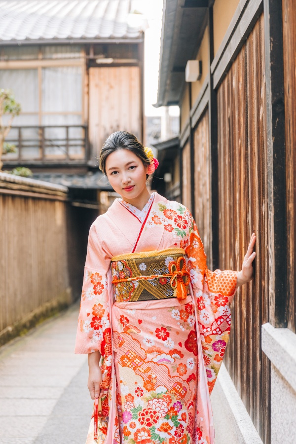 Kyoto Kimono Prewedding Photoshoot Higashiyama District Japan by Shu Hao on OneThreeOneFour 4