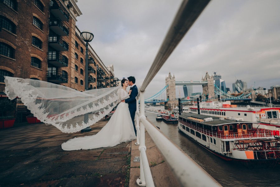 倫敦婚紗拍攝 - 大笨鐘、千禧橋、倫敦塔橋 、西敏寺與聖保羅大教堂 by Dom on OneThreeOneFour 17