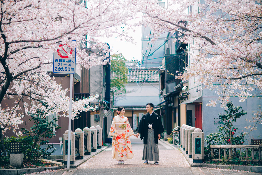 J&A: Kyoto Sakura Season Pre-wedding Photoshoot  by Kinosaki on OneThreeOneFour 10