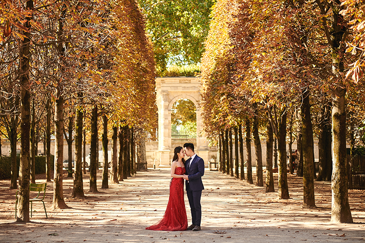 paris wedding photoshoot Tuileries garden