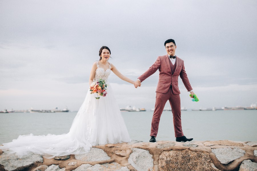 E&K: Quirky pre-wedding in Chinatown, Gardens by the Bay and beach by Cheng on OneThreeOneFour 24