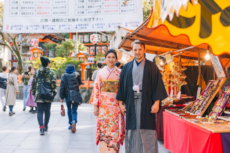 Kyoto Kimono Prewedding Photoshoot Higashiyama District Japan by Shu Hao on OneThreeOneFour 67